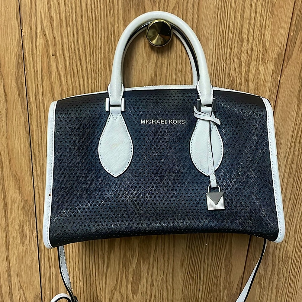 Micheal Kors Black and White bag